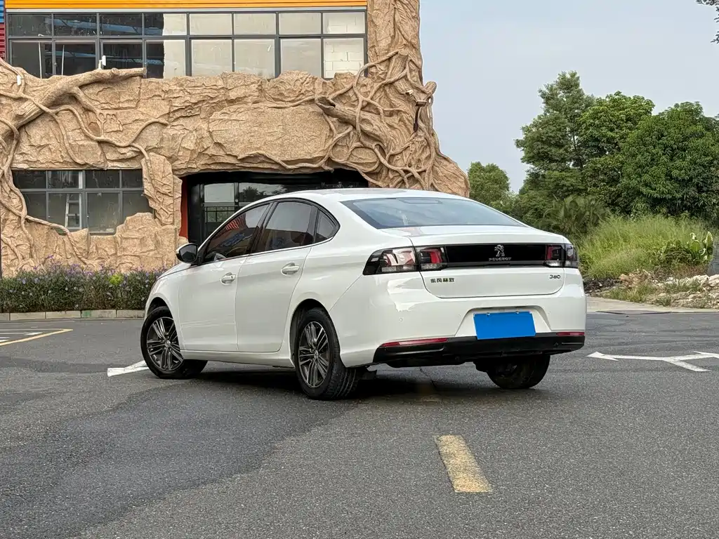 Peugeot 308 — миниатюра 3