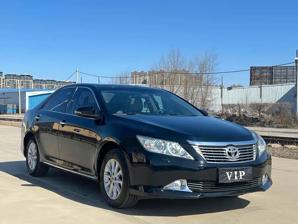 Toyota Camry — миниатюра 3