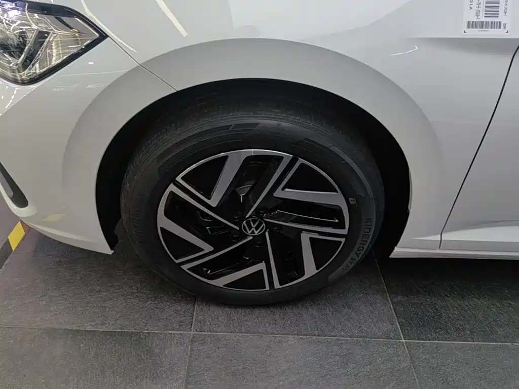 Volkswagen Sagitar — миниатюра 23