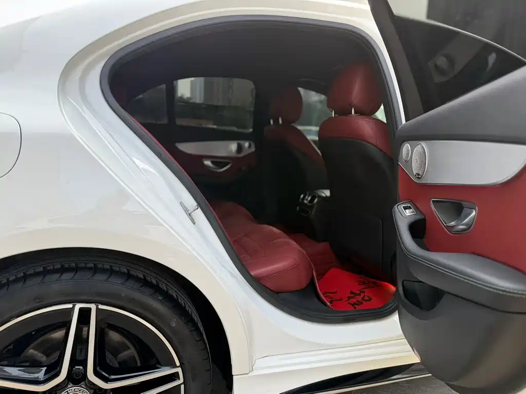 Mercedes-Benz C-Class — миниатюра 8