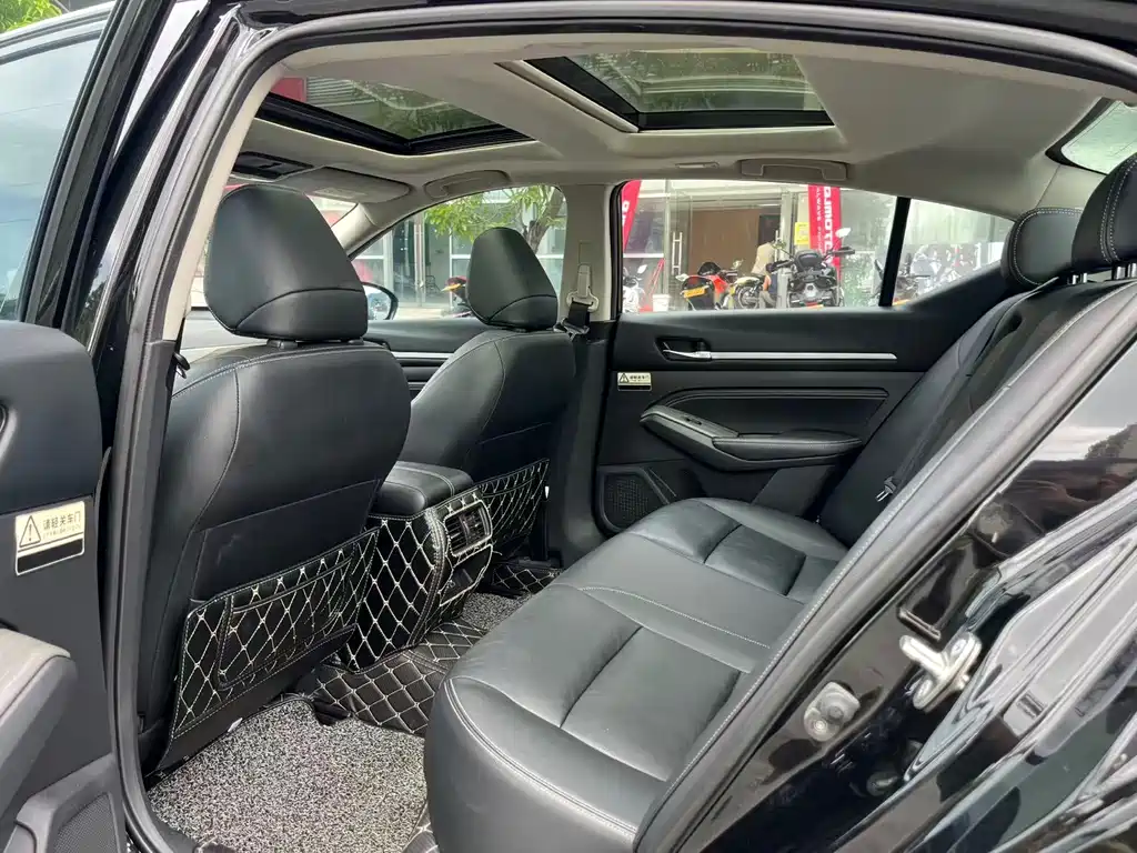 Nissan Teana — миниатюра 9