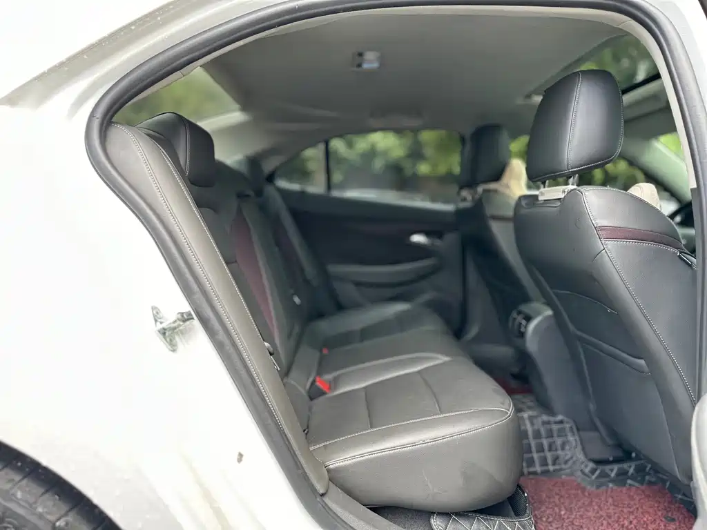 Chevrolet Malibu — миниатюра 13