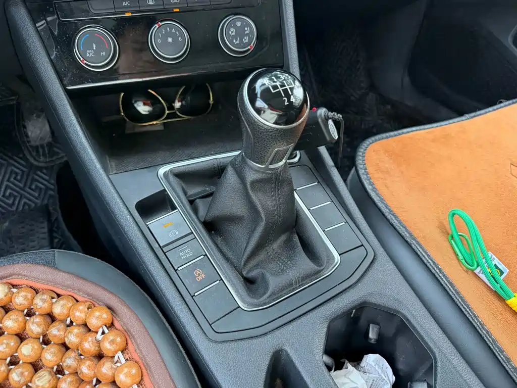 Volkswagen Sagitar — миниатюра 9