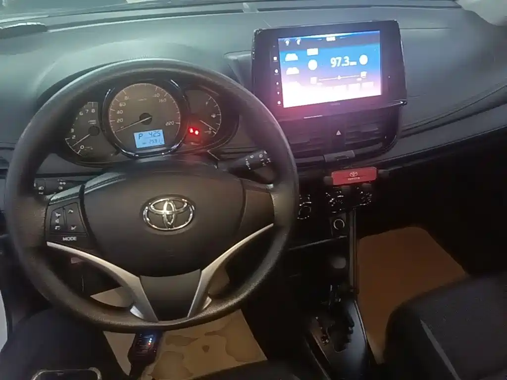 Toyota Vios FS — миниатюра 10