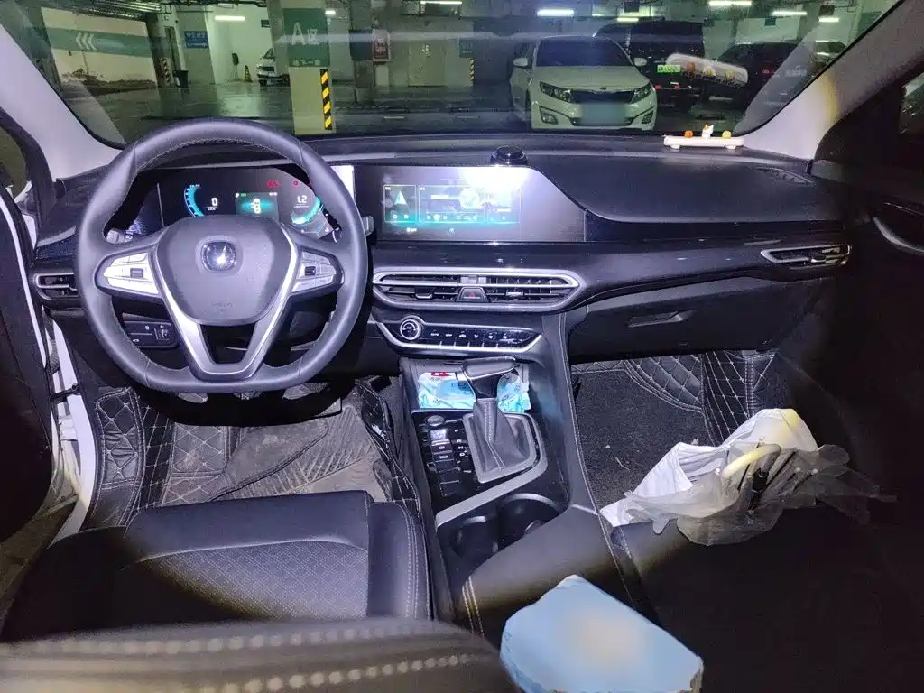 Changan Eado — миниатюра 10