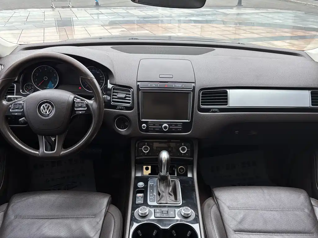Volkswagen Touareg — миниатюра 12