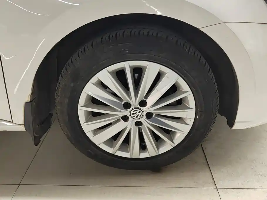 Volkswagen Lavida — миниатюра 6