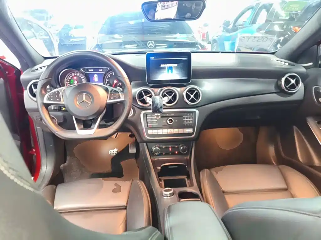 Mercedes-Benz GLA — миниатюра 10