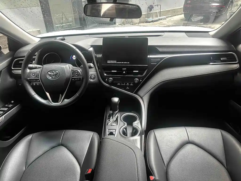 Toyota Camry — миниатюра 5