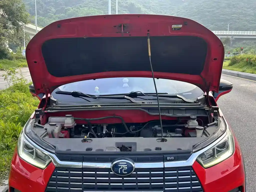 BYD Yuan EV — миниатюра 15