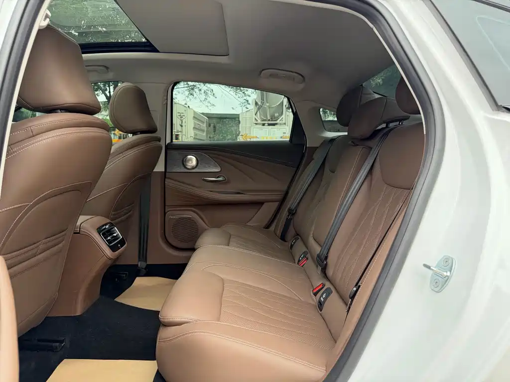 Chery Arrizo 8 — миниатюра 16