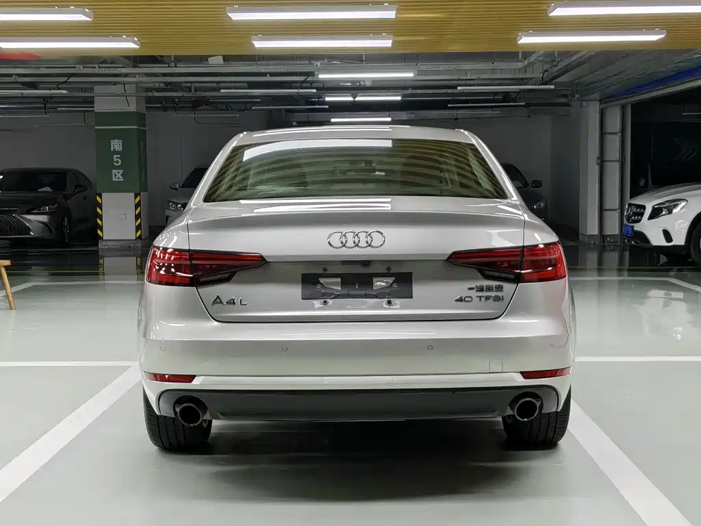 Audi A4L 2017 40 TFSI