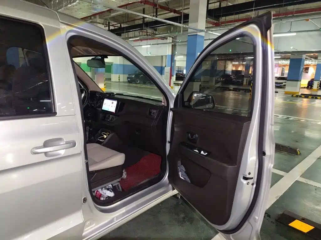 Wuling Hongguang V — миниатюра 20