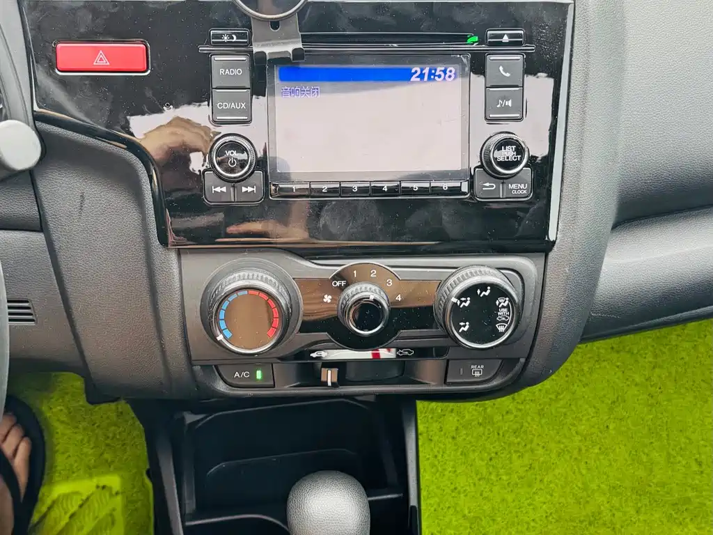 Honda Fit — миниатюра 17