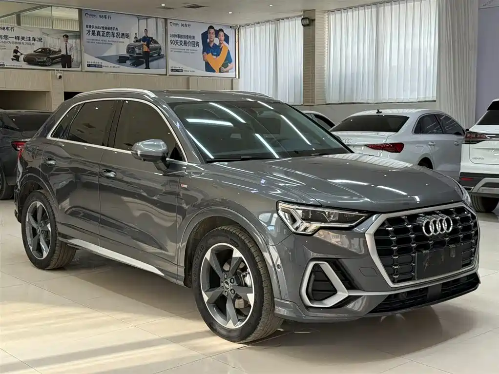 Audi Q3 2023 35 TFSI Fashion (1.4T)