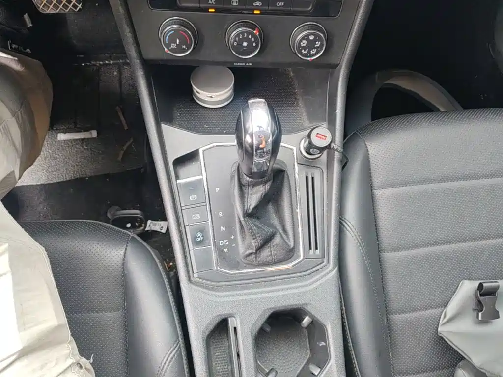 Volkswagen Lavida — миниатюра 14