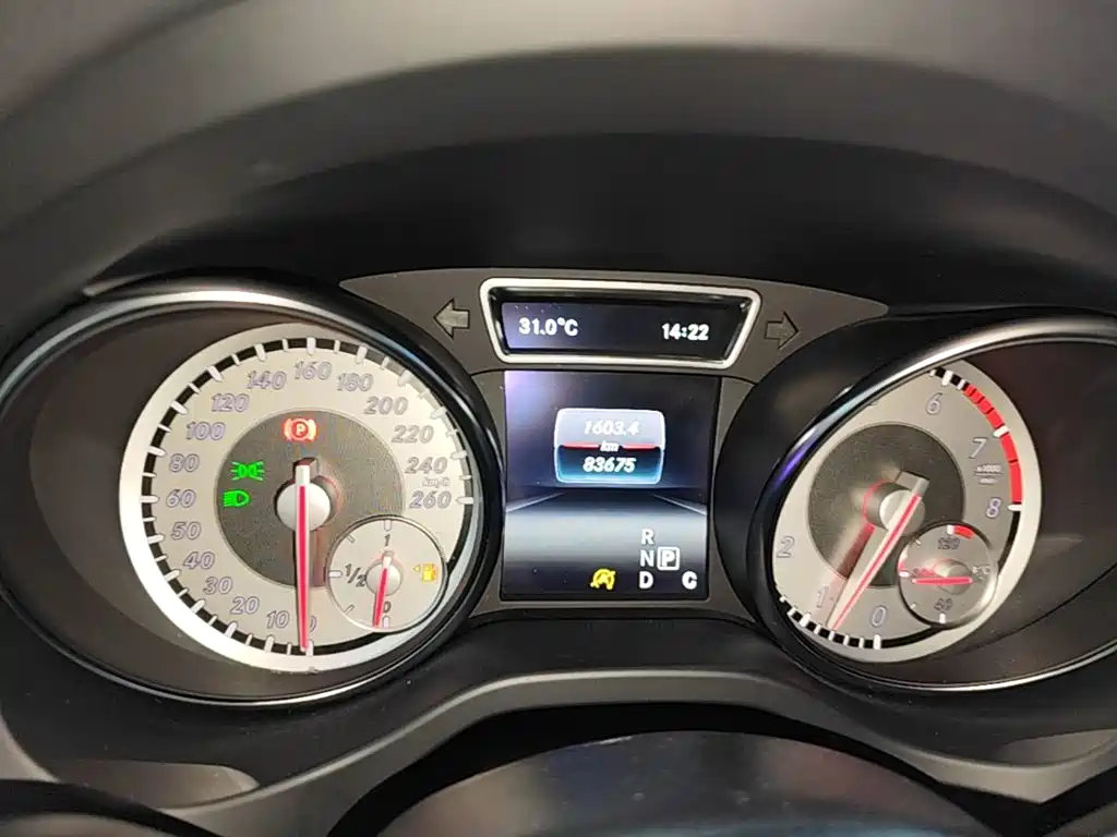 Mercedes-Benz GLA — миниатюра 12