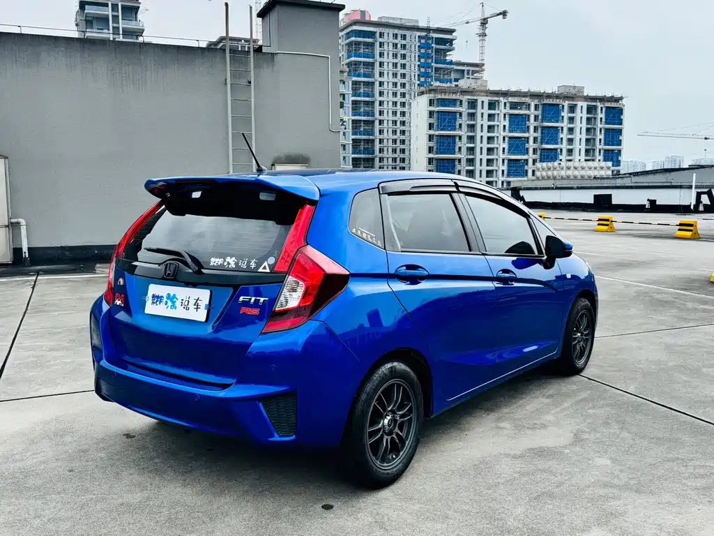 Honda Fit — миниатюра 6