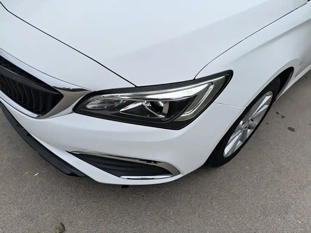 Buick Verano — миниатюра 24