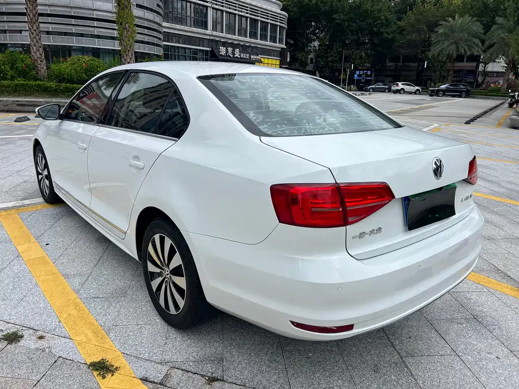 Volkswagen Sagitar — миниатюра 5