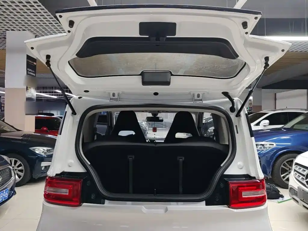 Wuling MINIEV — миниатюра 19