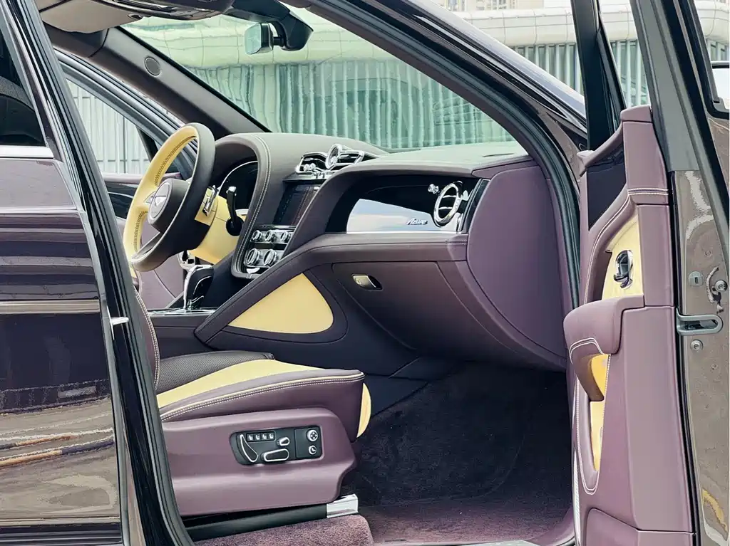 Bentley Bentayga 2023 4.0T V8