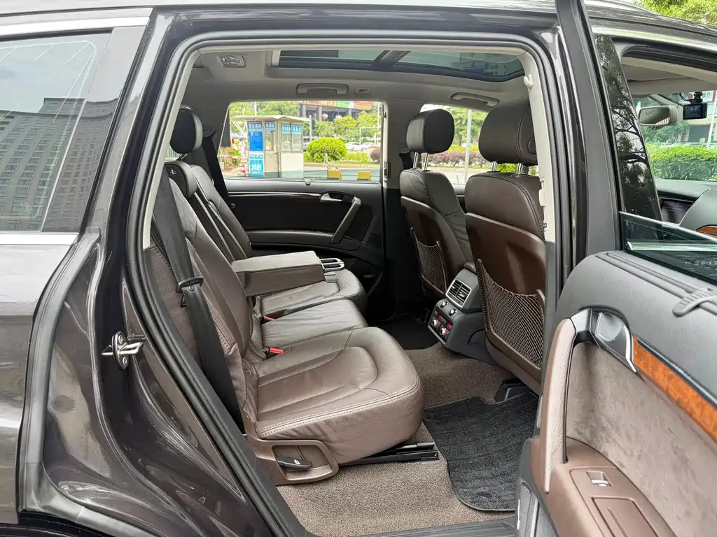 Audi Q7 — миниатюра 21