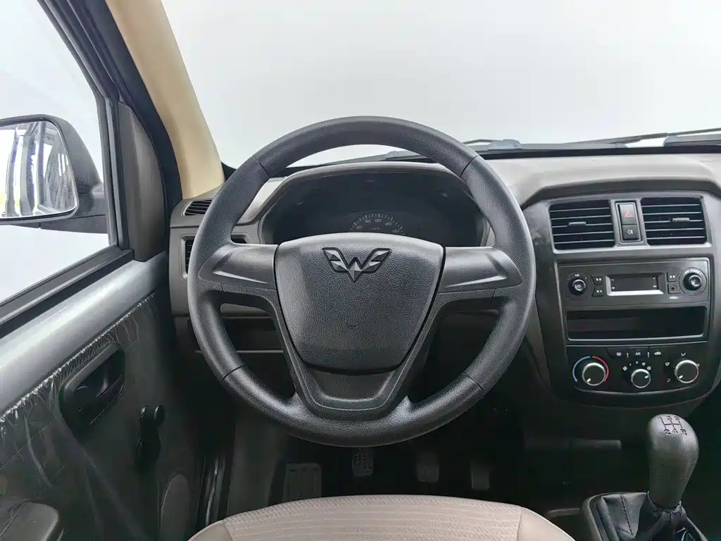 Wuling Rongguang — миниатюра 11