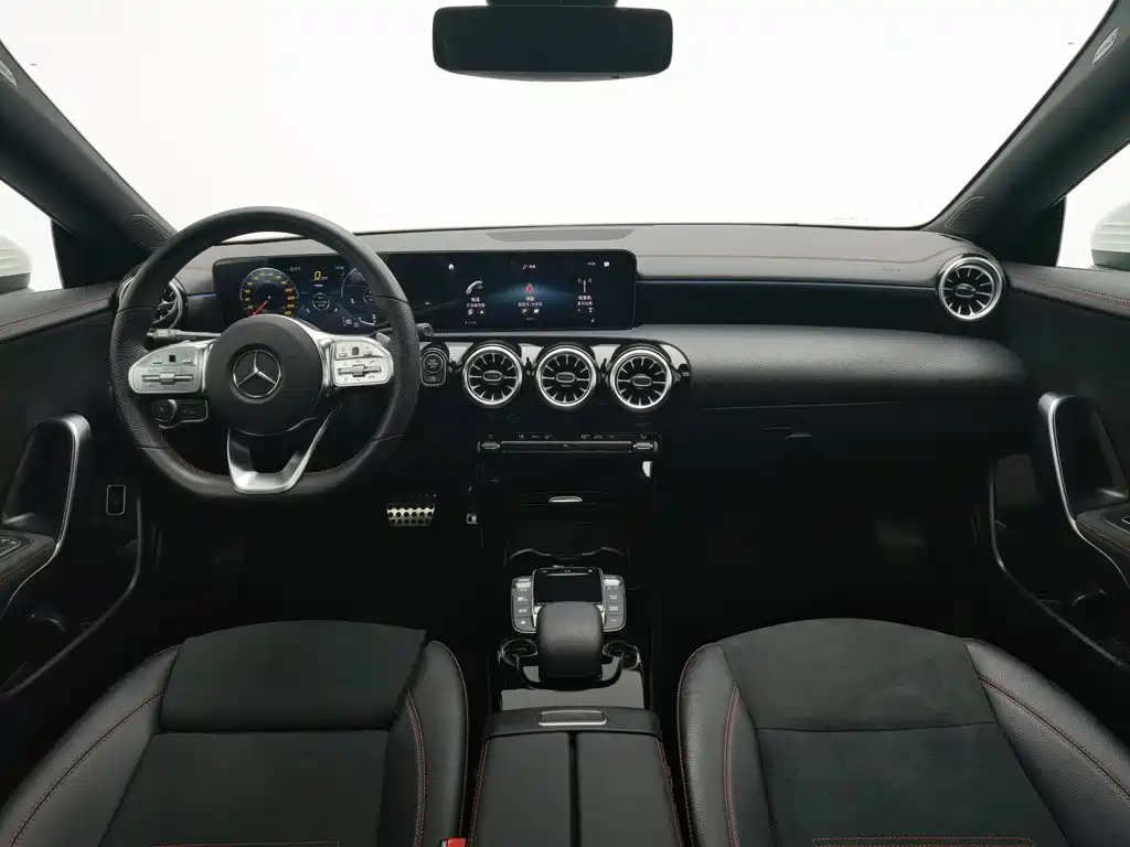 Mercedes-Benz CLA (Import) — миниатюра 5