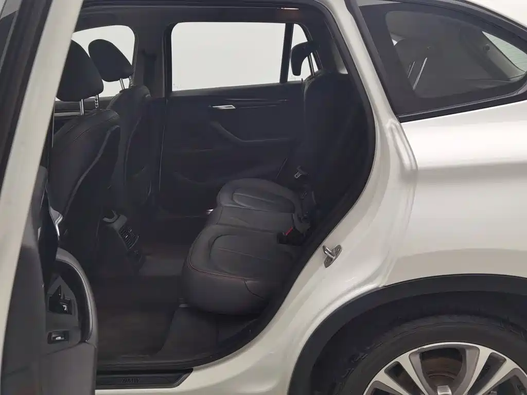 BMW X1 — миниатюра 15