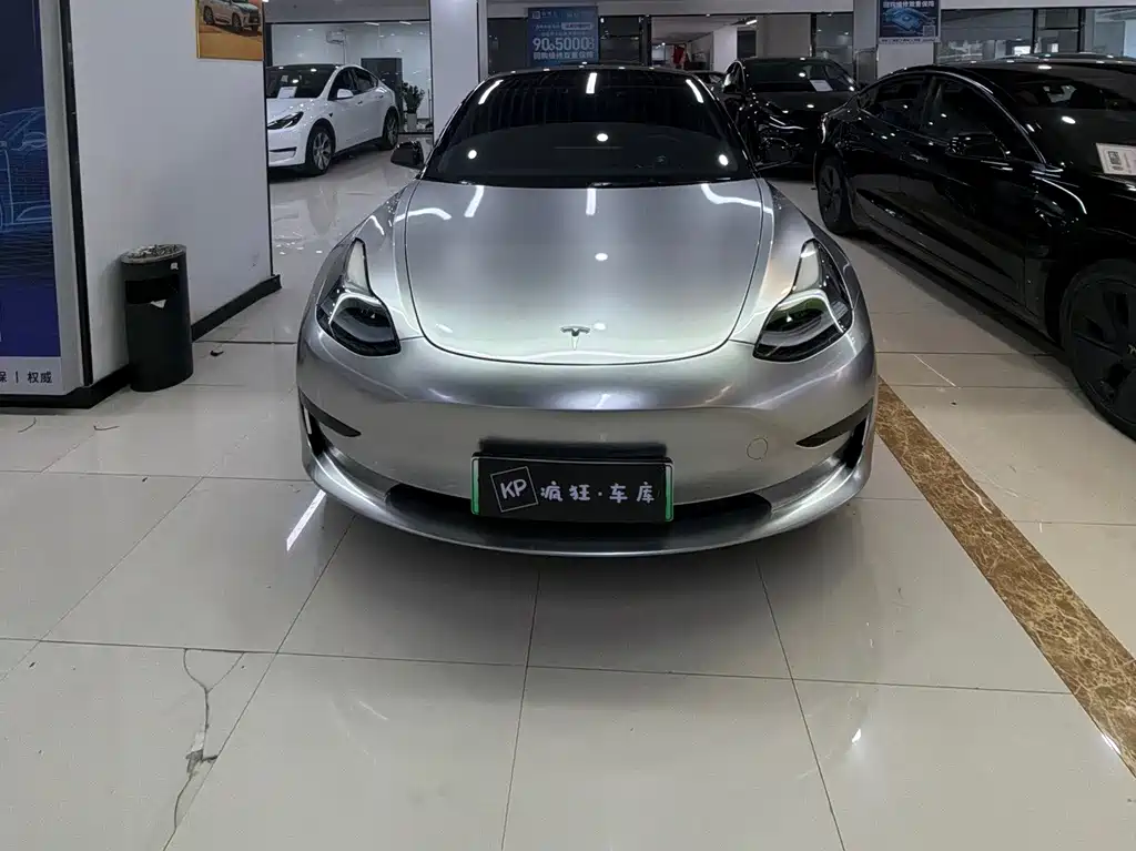 Tesla Model 3 — миниатюра 2