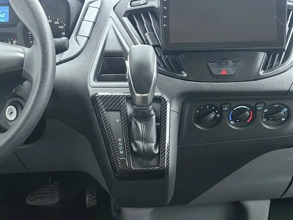 Ford Transit — миниатюра 13
