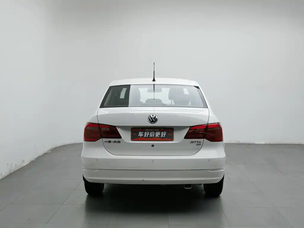 Volkswagen Jetta — миниатюра 4
