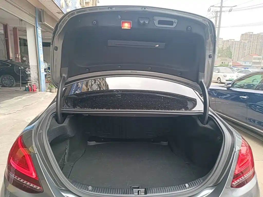 Mercedes-Benz C-Class — миниатюра 19