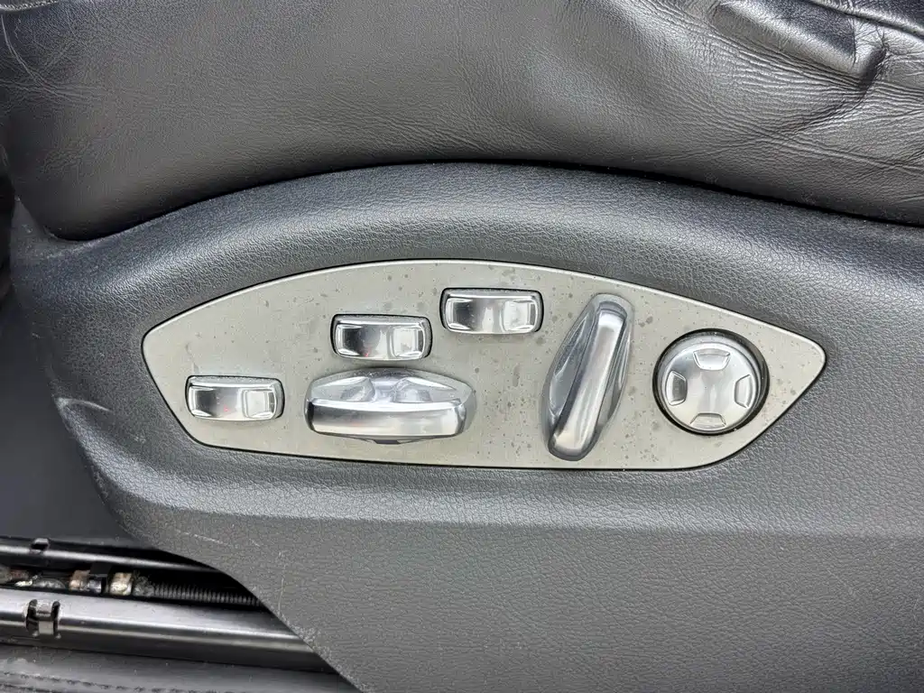 Porsche Cayenne — миниатюра 13