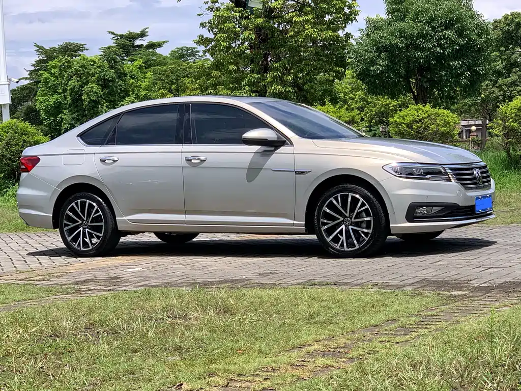 Volkswagen Lavida — миниатюра 3