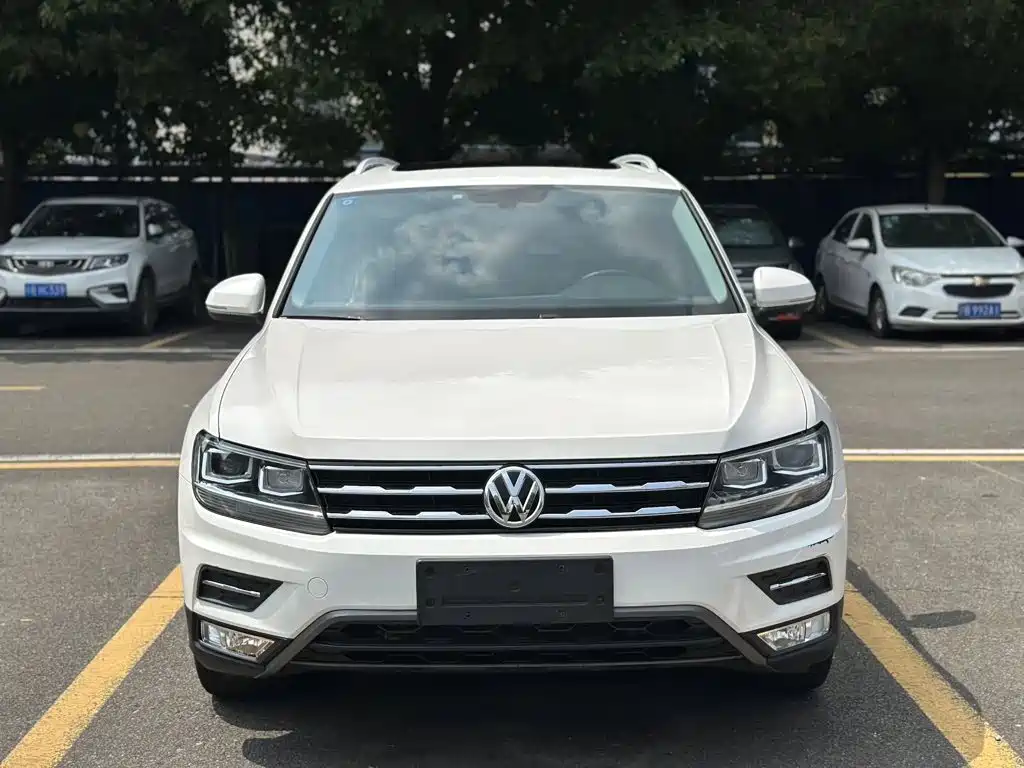Volkswagen Tiguan L — миниатюра 2