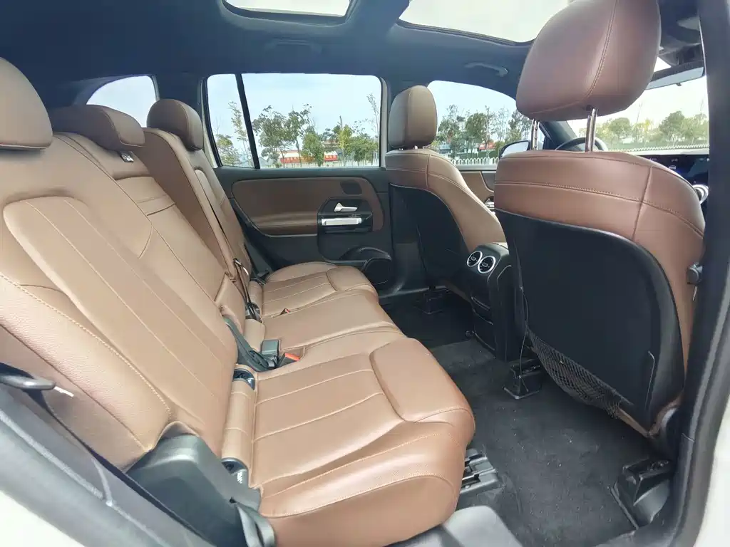 Mercedes-Benz GLB — миниатюра 15