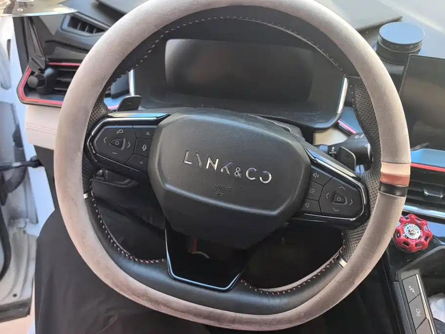 Lynk & Co 06 — миниатюра 15