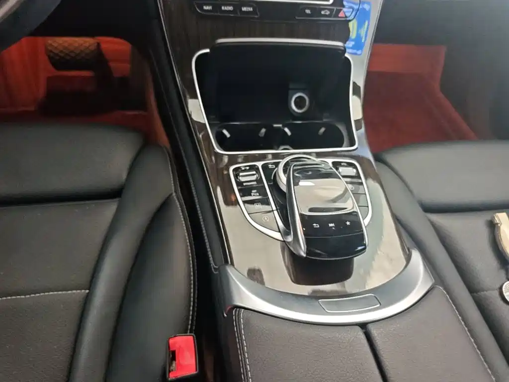 Mercedes-Benz GLC — миниатюра 14