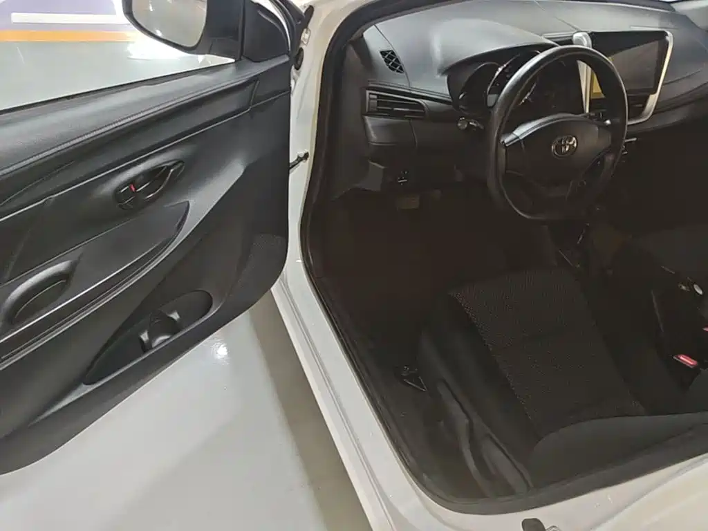 Toyota Vios FS — миниатюра 16