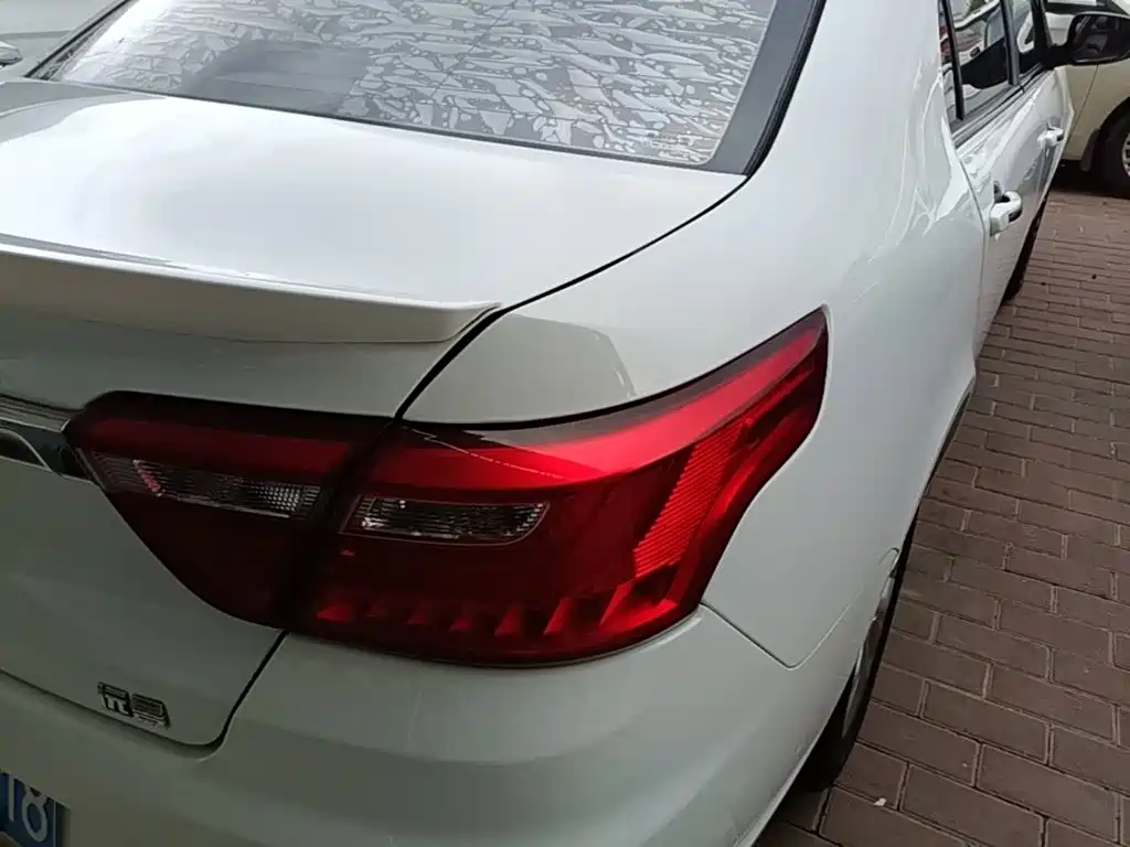 Geely Vision — миниатюра 8