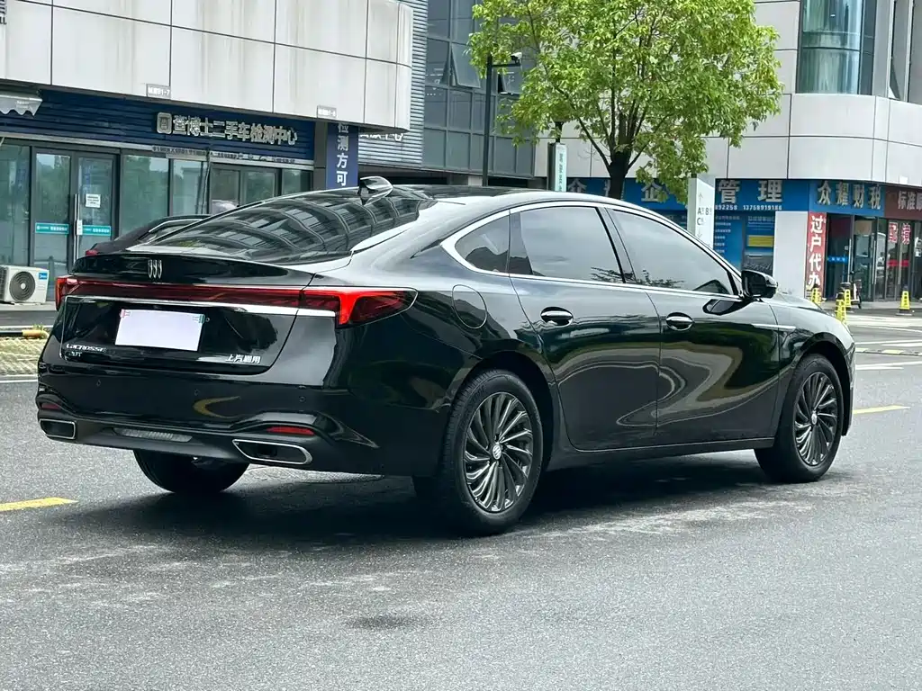 Buick LaCrosse — миниатюра 9