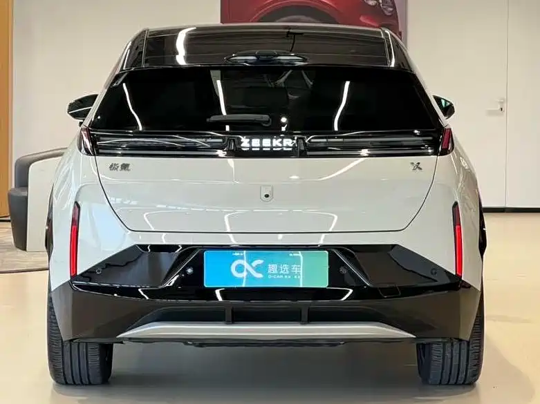 Zeekr X 2025 мест