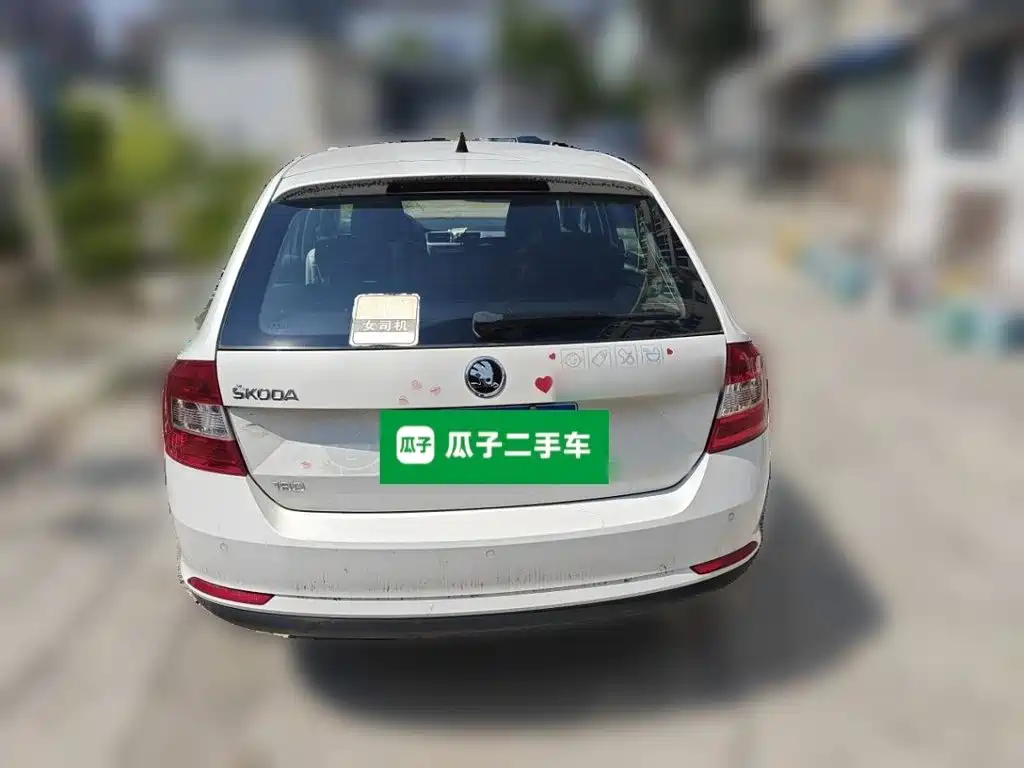 Skoda Rapid Spaceback — миниатюра 3