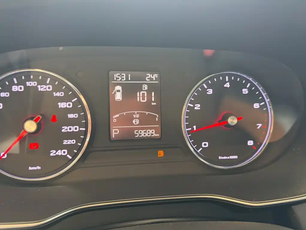 Roewe RX5 — миниатюра 12