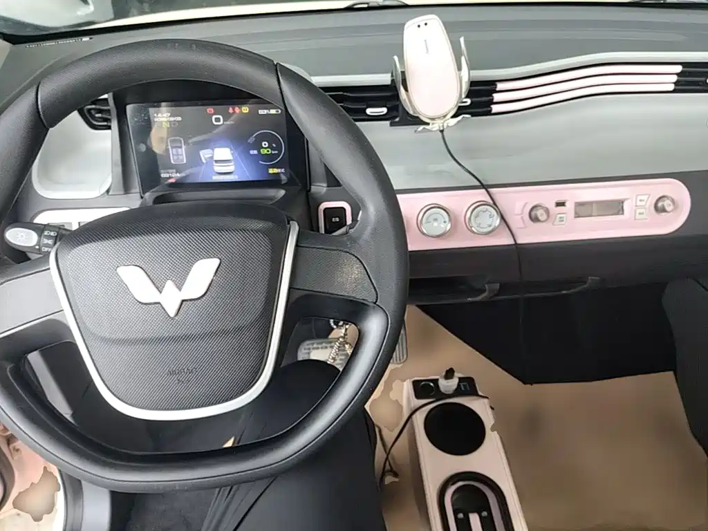 Wuling MINIEV — миниатюра 10