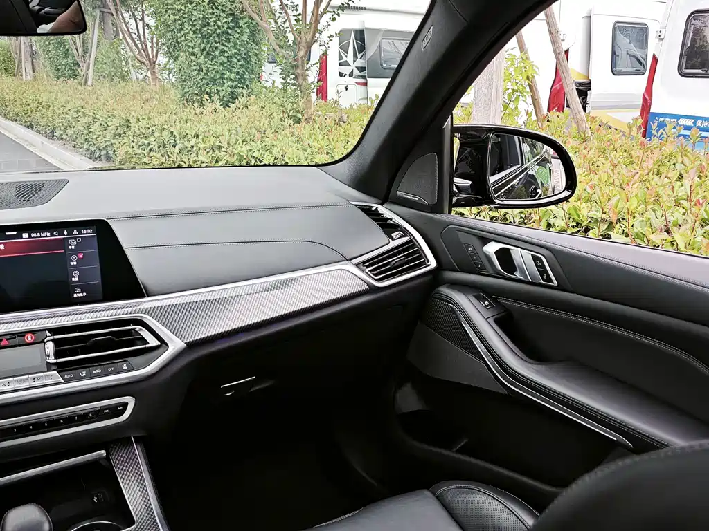 BMW X5 M — миниатюра 13