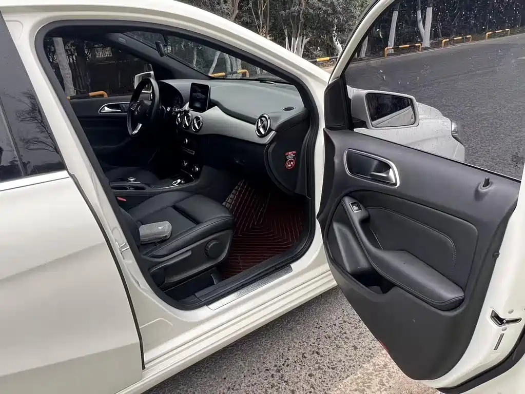 Mercedes-Benz B-Class — миниатюра 9