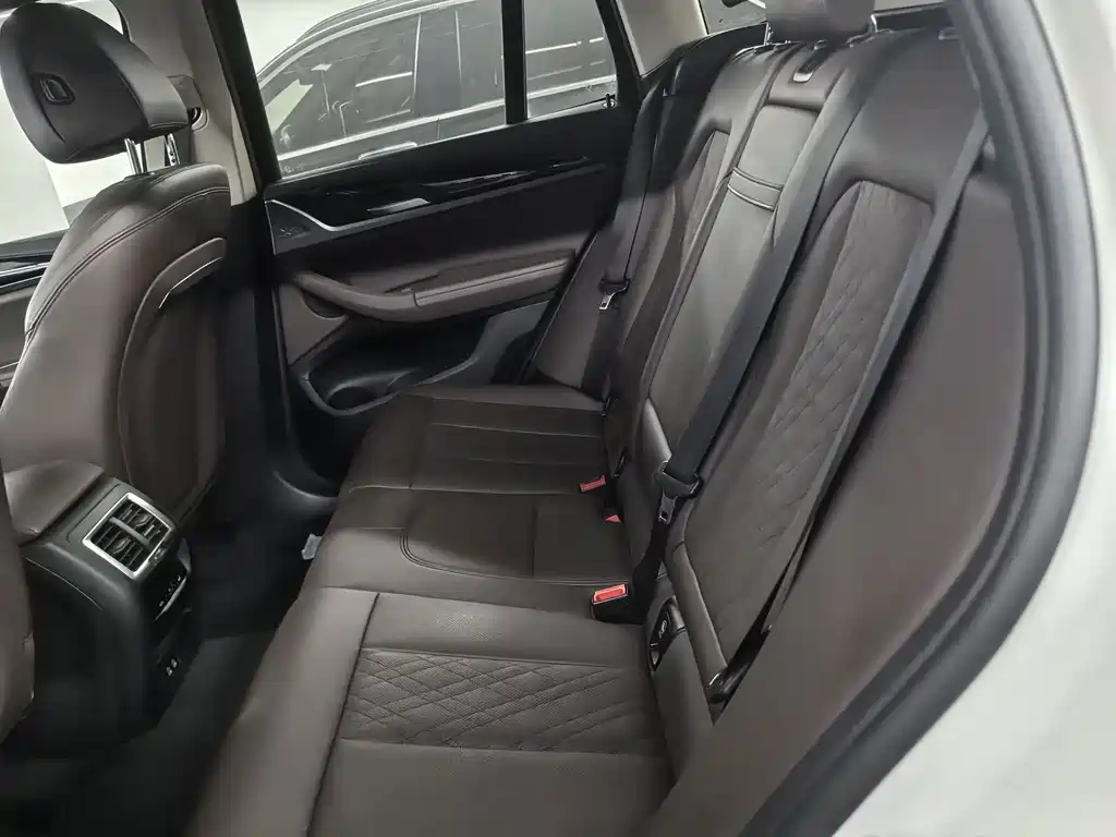 BMW X3 — миниатюра 11
